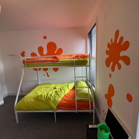 Вилла Nickelodeon House Great For Kids Блэкпул Экстерьер фото