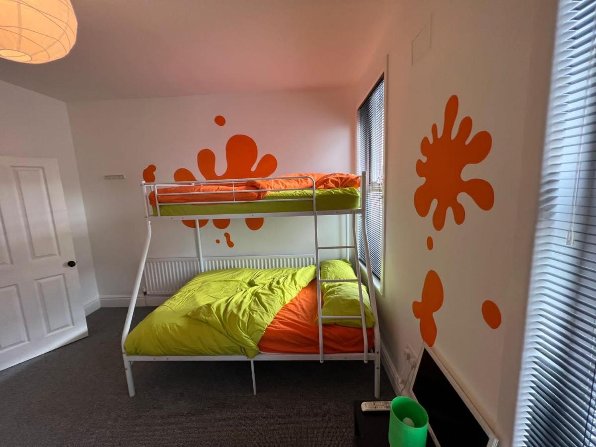 Вилла Nickelodeon House Great For Kids Блэкпул Экстерьер фото